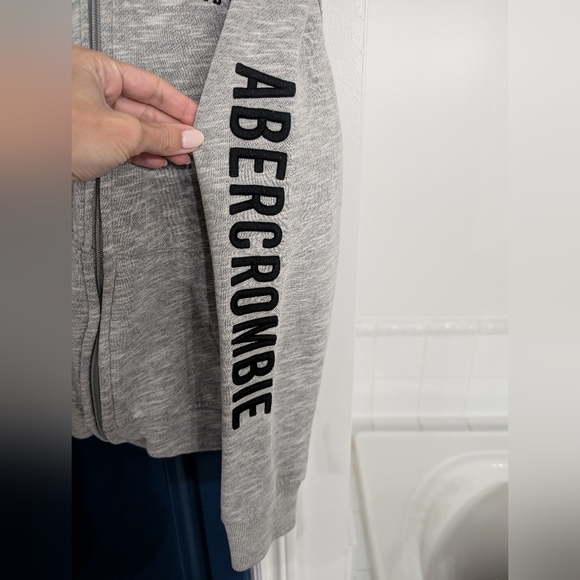 Boys Abercrombie Hoodie - Picture 3 of 5